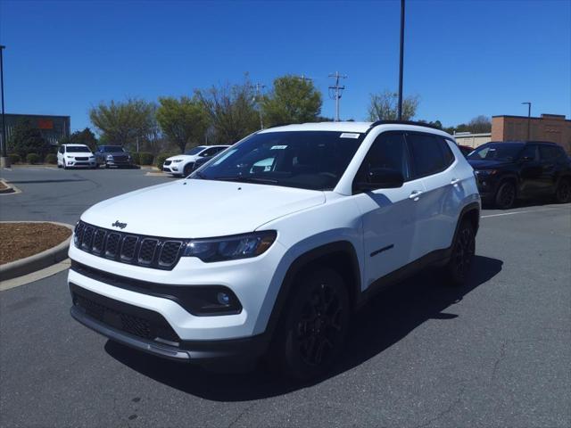 2025 Jeep Compass COMPASS LATITUDE 4X4