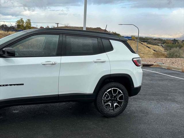 2025 Jeep Compass COMPASS TRAILHAWK 4X4