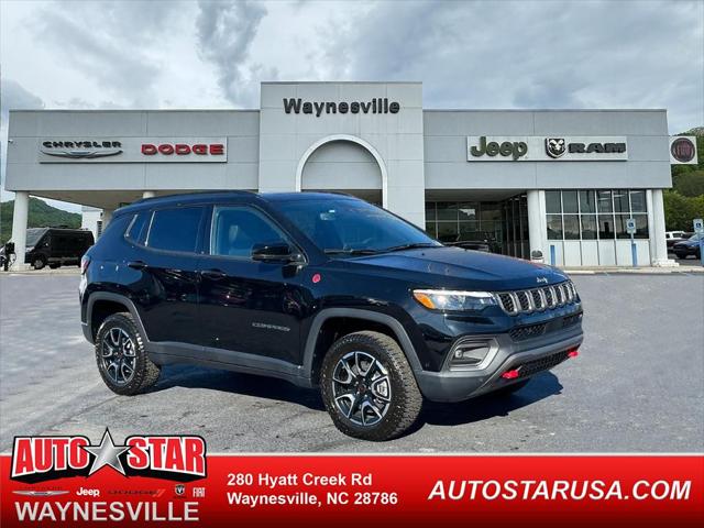 2025 Jeep Compass COMPASS TRAILHAWK 4X4
