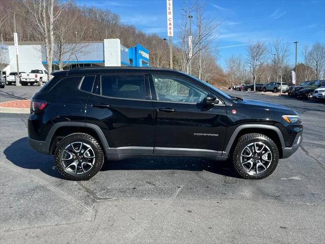 2025 Jeep Compass COMPASS TRAILHAWK 4X4