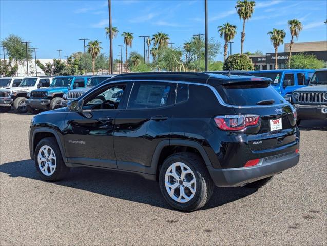 2025 Jeep Compass COMPASS LATITUDE 4X4