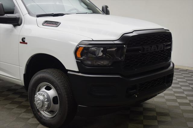 2024 RAM Ram 3500 Chassis Cab RAM 3500 TRADESMAN CREW CAB CHASSIS 4X2 60 CA