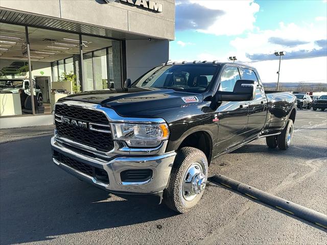 2024 RAM Ram 3500 RAM 3500 TRADESMAN CREW CAB 4X4 8 BOX