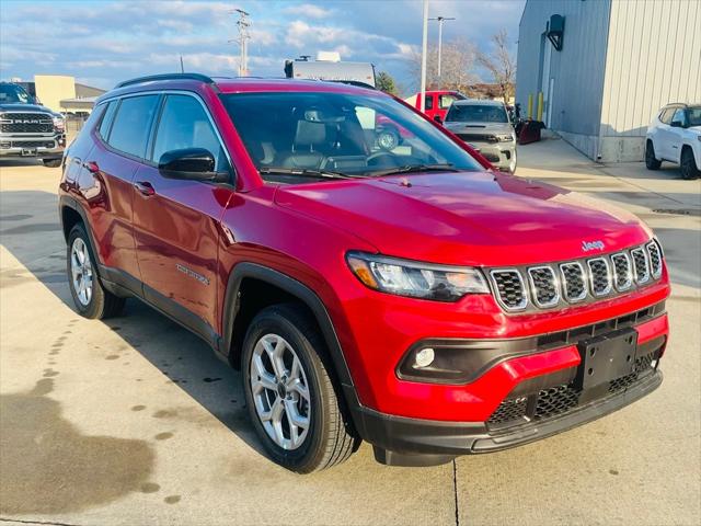 2025 Jeep Compass COMPASS LATITUDE 4X4