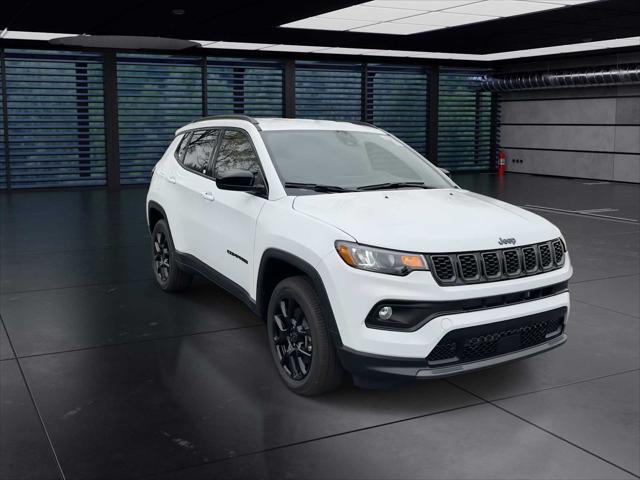 2025 Jeep Compass COMPASS LATITUDE 4X4