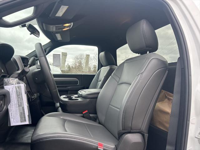 2024 Ram 4500 Chassis Tradesman/SLT