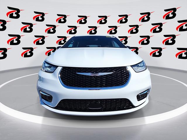 2025 Chrysler Pacifica PACIFICA SELECT AWD