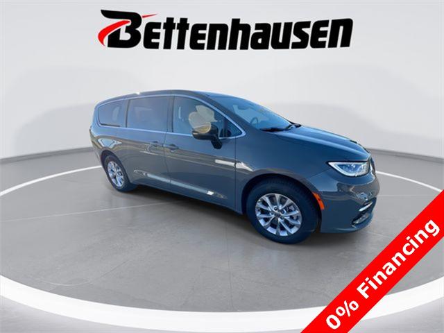 2025 Chrysler Pacifica PACIFICA SELECT AWD