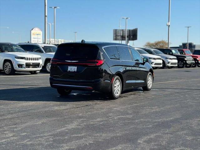 2024 Chrysler Pacifica PACIFICA TOURING L