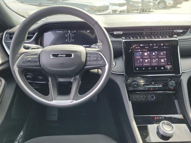2025 Jeep Grand Cherokee GRAND CHEROKEE L LAREDO X 4X2