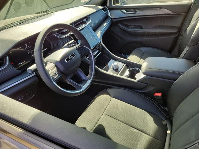 2025 Jeep Grand Cherokee GRAND CHEROKEE L ALTITUDE 4X2