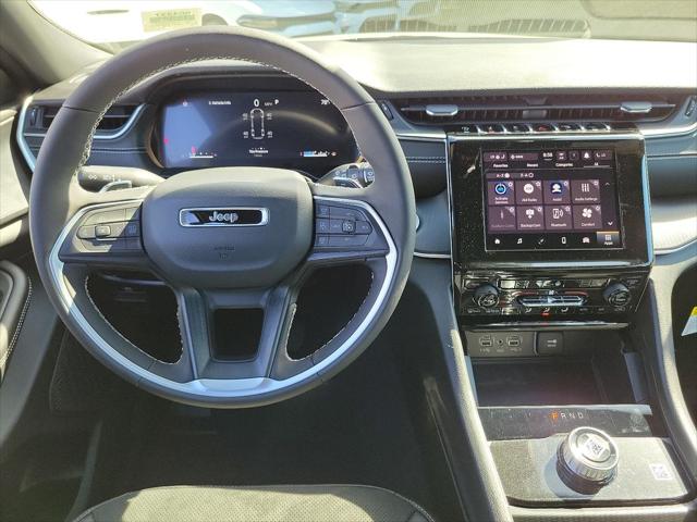 2025 Jeep Grand Cherokee GRAND CHEROKEE L ALTITUDE 4X2