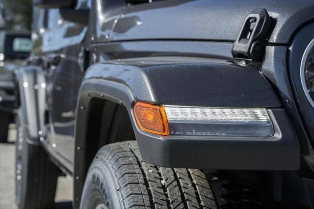 2025 Jeep Wrangler 4-Door Sahara 4x4