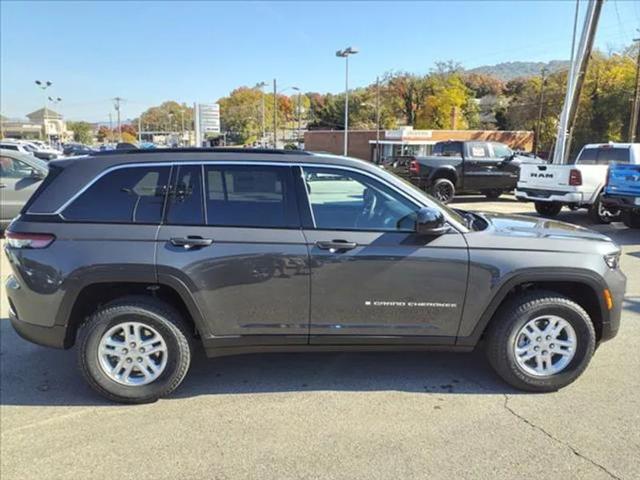 2025 Jeep Grand Cherokee GRAND CHEROKEE LAREDO 4X4