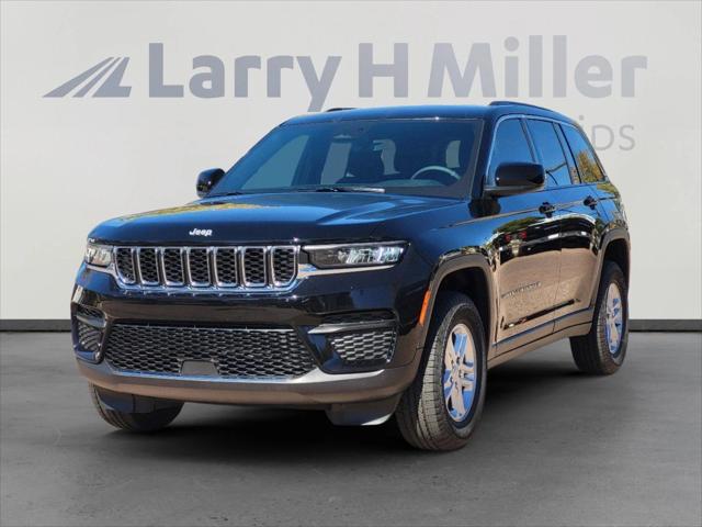 2025 Jeep Grand Cherokee GRAND CHEROKEE LAREDO 4X4