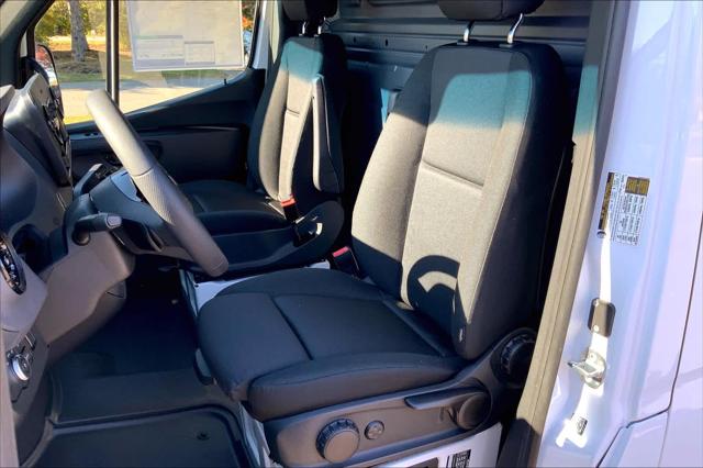2025 Mercedes-Benz Sprinter 2500 Standard Roof 4-Cyl Diesel