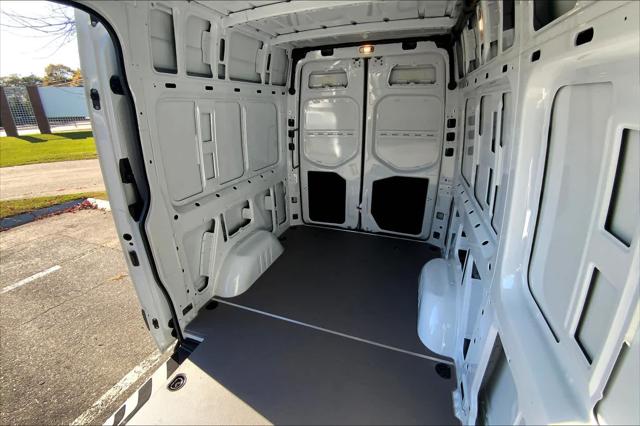 2025 Mercedes-Benz Sprinter 2500 Standard Roof 4-Cyl Diesel