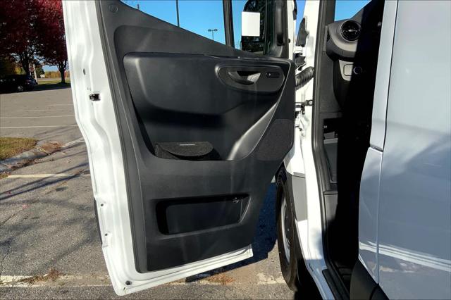 2025 Mercedes-Benz Sprinter 2500 Standard Roof 4-Cyl Diesel