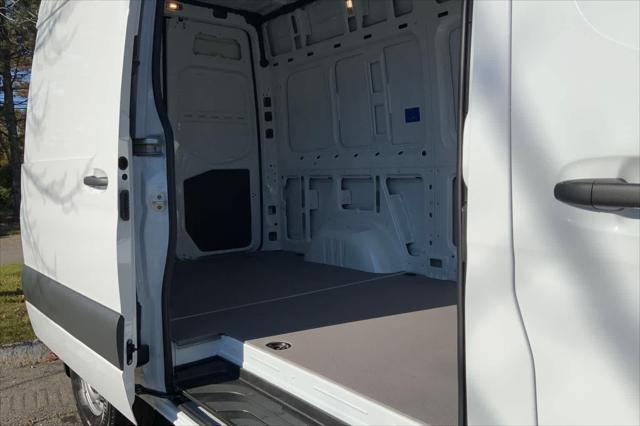2025 Mercedes-Benz Sprinter 2500 Standard Roof 4-Cyl Diesel