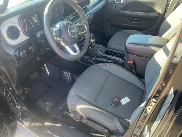 2024 Jeep Wrangler 4-Door Sahara 4x4