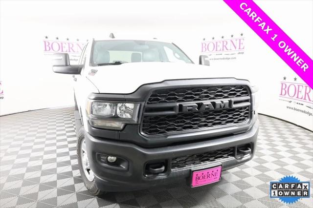 2023 RAM 3500 Tradesman Crew Cab 4x4 8 Box