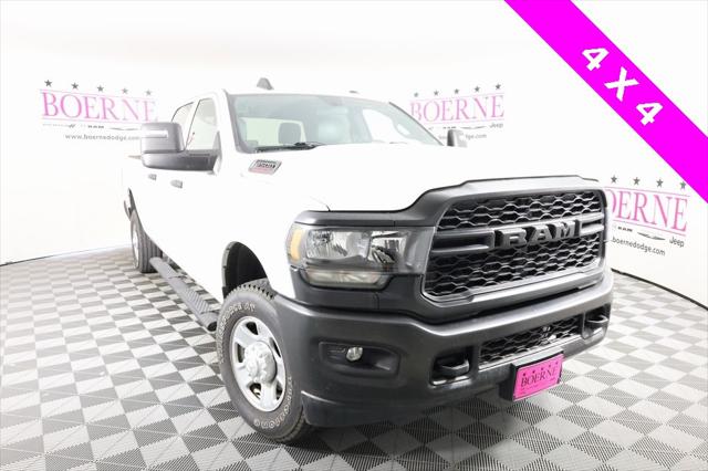 2023 RAM 3500 Tradesman Crew Cab 4x4 8 Box