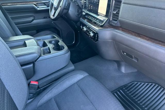 2024 GMC Sierra 1500 4WD Crew Cab Short Box Elevation with 3SB