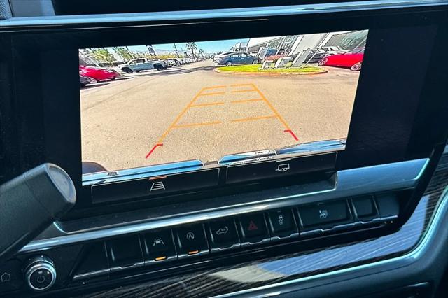 2024 GMC Sierra 1500 4WD Crew Cab Short Box Elevation with 3SB