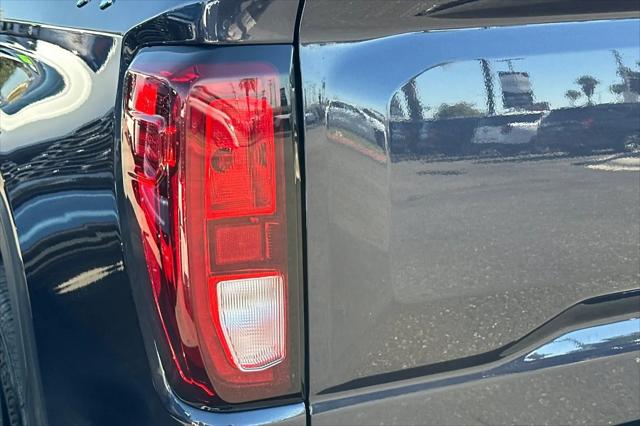 2024 GMC Sierra 1500 4WD Crew Cab Short Box Elevation with 3SB