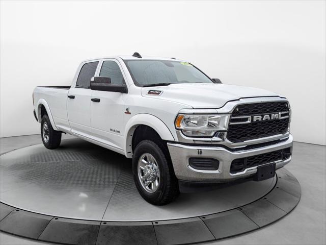 2022 RAM 3500 Tradesman Crew Cab 4x4 8 Box