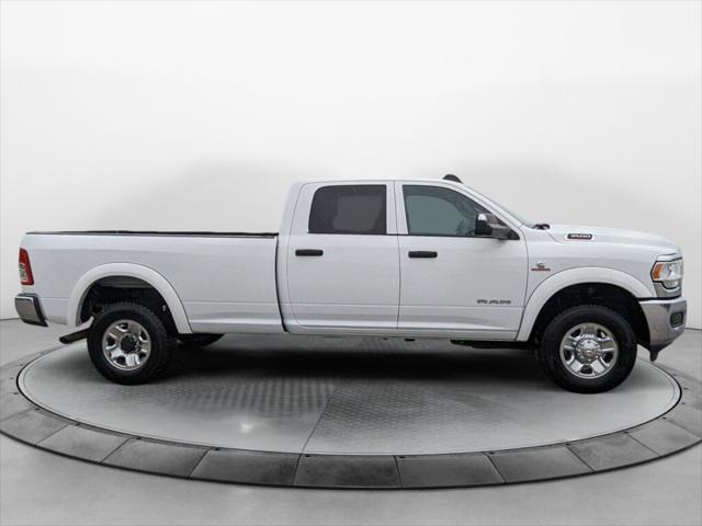 2022 RAM 3500 Tradesman Crew Cab 4x4 8 Box