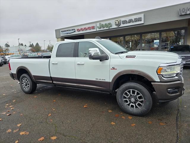 2024 RAM Ram 3500 RAM 3500 LIMITED LONGHORN CREW CAB 4X4 8 BOX