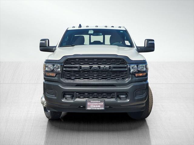 2024 RAM Ram 3500 RAM 3500 TRADESMAN CREW CAB 4X4 8 BOX