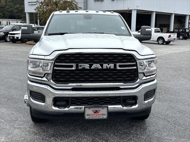 2024 RAM Ram 3500 RAM 3500 TRADESMAN CREW CAB 4X4 8 BOX