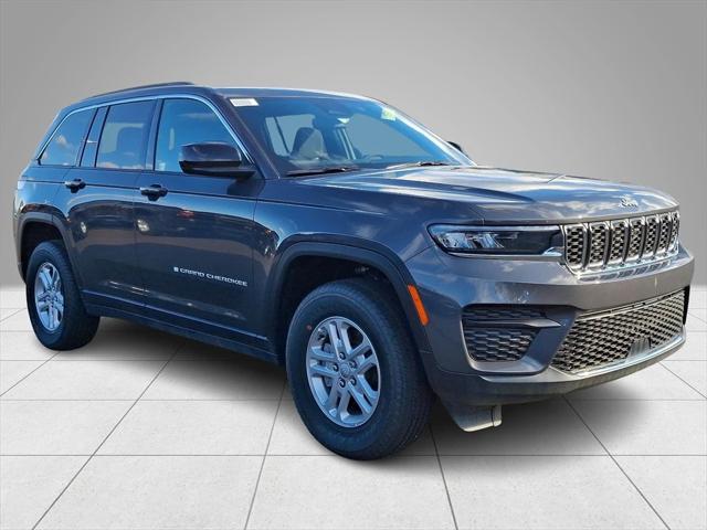 2024 Jeep Grand Cherokee GRAND CHEROKEE LAREDO 4X4