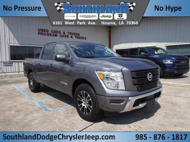 2022 Nissan TITAN Crew Cab SV 4x2