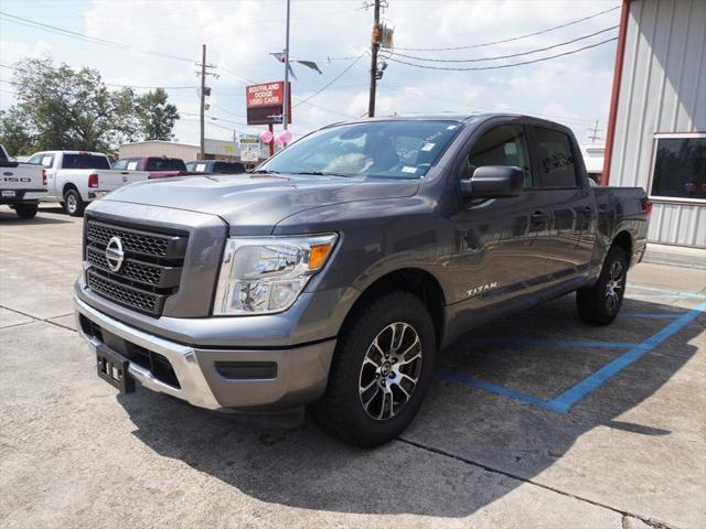 2022 Nissan TITAN Crew Cab SV 4x2