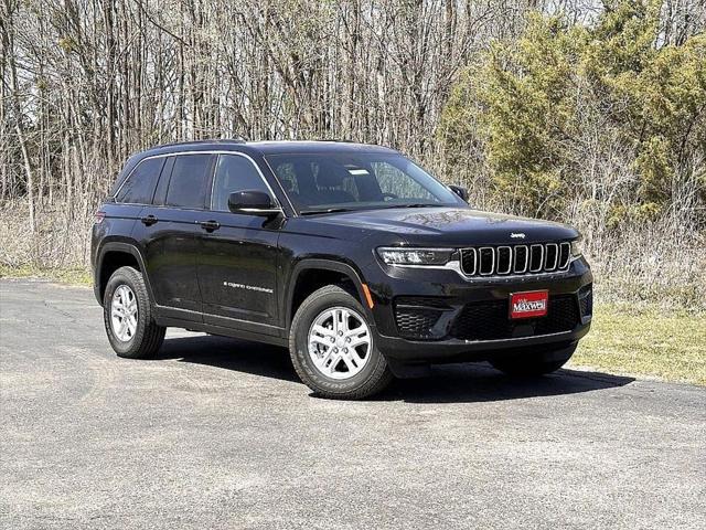 2025 Jeep Grand Cherokee GRAND CHEROKEE LAREDO 4X4