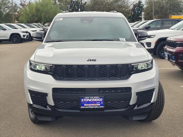 2025 Jeep Grand Cherokee GRAND CHEROKEE L ALTITUDE 4X4