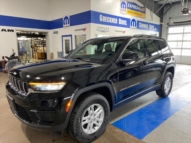 2025 Jeep Grand Cherokee GRAND CHEROKEE LAREDO 4X4