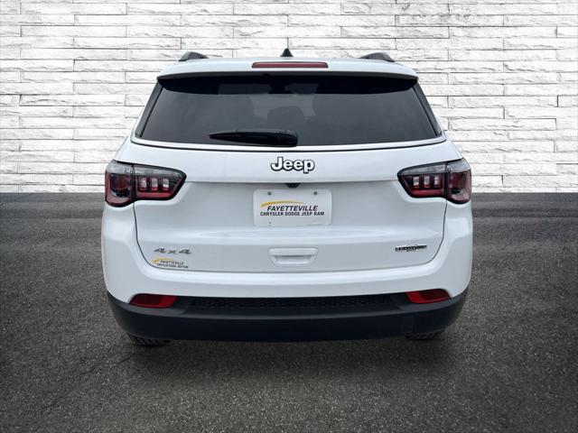 2025 Jeep Compass COMPASS LATITUDE 4X4