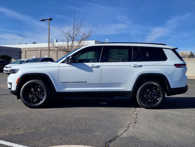 2025 Jeep Grand Cherokee GRAND CHEROKEE L ALTITUDE 4X4