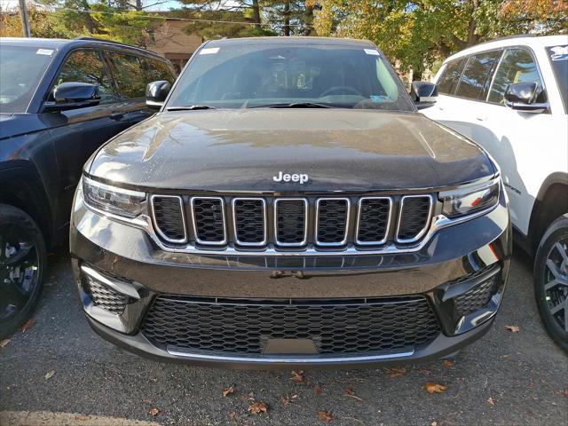 2025 Jeep Grand Cherokee GRAND CHEROKEE LAREDO 4X2