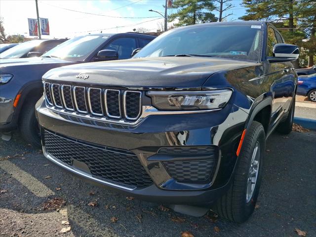 2025 Jeep Grand Cherokee GRAND CHEROKEE LAREDO 4X2