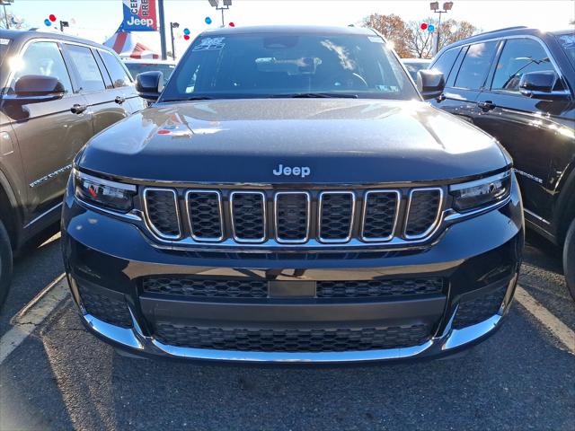 2025 Jeep Grand Cherokee GRAND CHEROKEE L LAREDO X 4X4