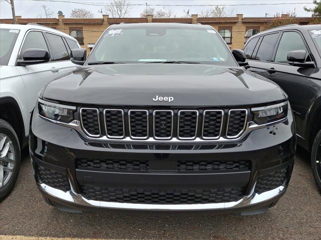 2025 Jeep Grand Cherokee GRAND CHEROKEE L LAREDO X 4X4