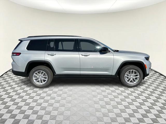 2025 Jeep Grand Cherokee GRAND CHEROKEE L LAREDO 4X2