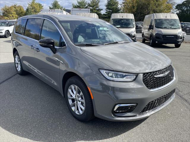 2025 Chrysler Pacifica PACIFICA SELECT AWD