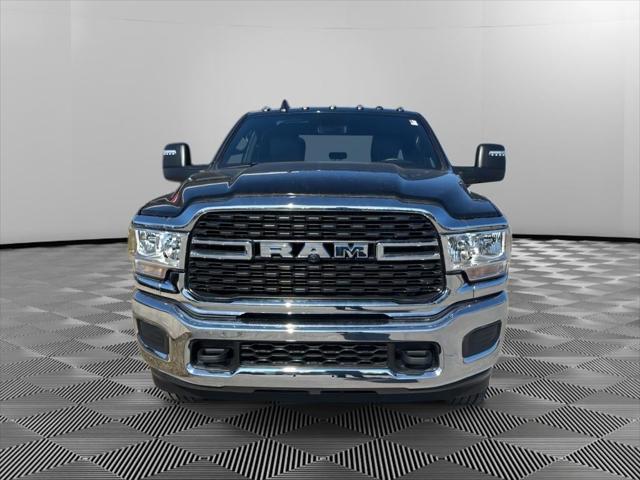2024 RAM Ram 3500 RAM 3500 TRADESMAN CREW CAB 4X4 64 BOX