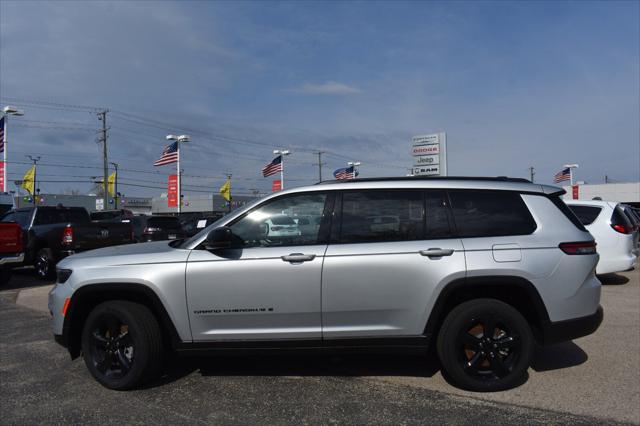 2025 Jeep Grand Cherokee GRAND CHEROKEE L ALTITUDE 4X4